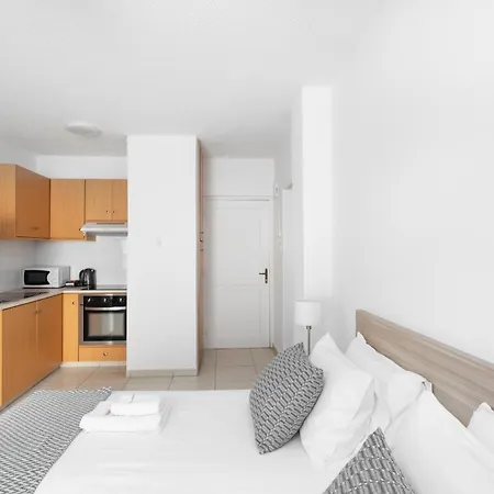 Aparthotel Basilica Paphos